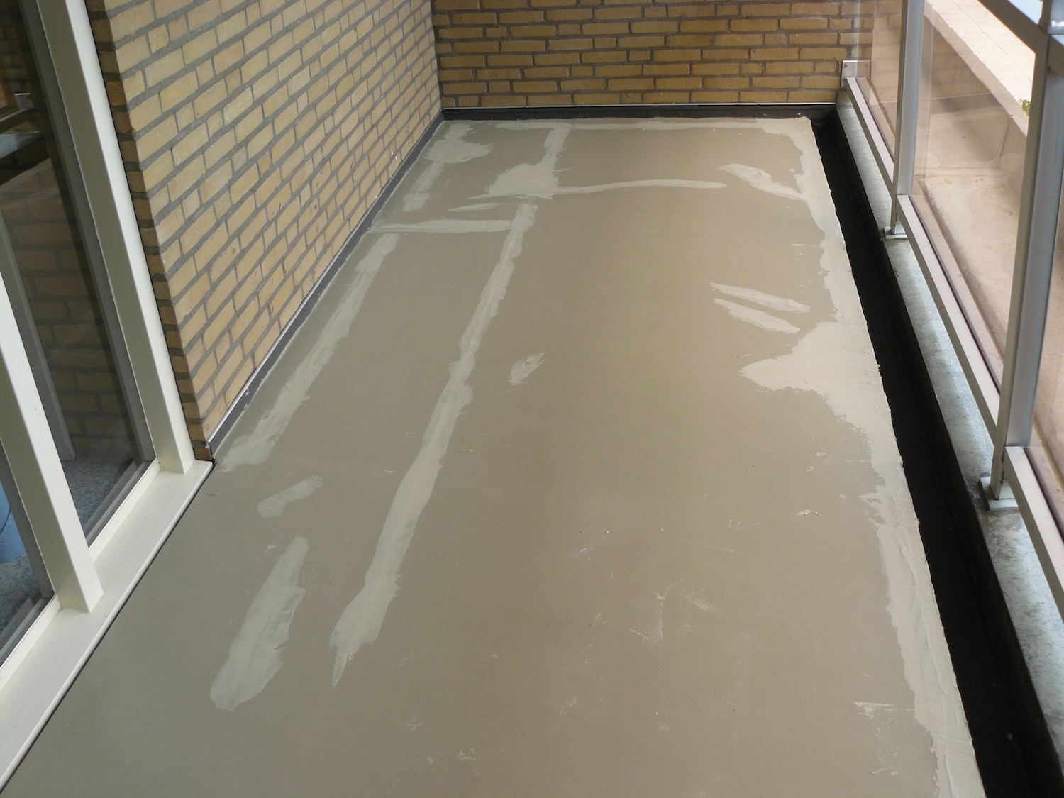 Ophogen van balkonvloeren en galerijen